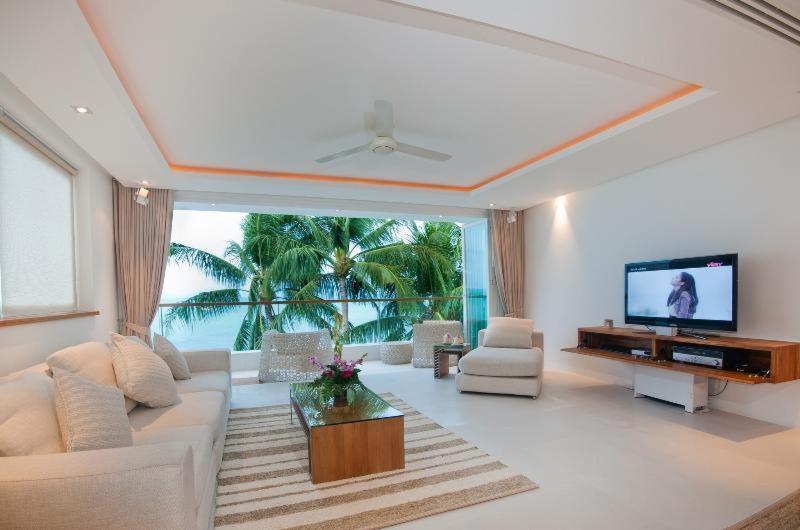 Panu Luxury Beachfront Apartments 보풋 외부 사진